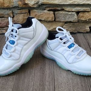 Nike Air Jordan 11 Retro Low "White Legend Blue" Women's Size 7.5 (528896-117)